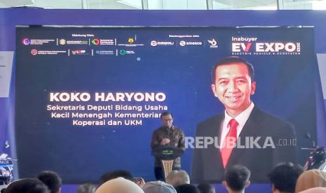 Guna penguatan UMKM dan pengembangan industri sepeda motor listrik lokal serta peningkatan TKDN, Kementerian Koperasi dan UKM berkolaborasi dengan SMESCO Indonesia, Asosiasi Industri Sepeda Motor Listrik (AISMOLI) dan Himpunan Peritel dan Penyewa Pusat Perbelanjaan Indonesia (HIPPINDO) menyelenggarakan Inabuyer EV Expo 2023, Rabu (29/11/2023).