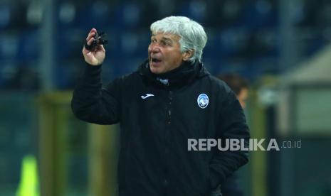  Pelatih Atalanta Gian Piero Gasperini. Pelatih Atalanta menyebut Inter menemukan solusi berbeda dari kepergian Lukaku