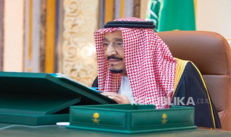 Raja Salman Serahkan Satu Juta Dosis Vaksin untuk Tunisia. Raja Arab Saudi Salman bin Abdulaziz Al Saud.