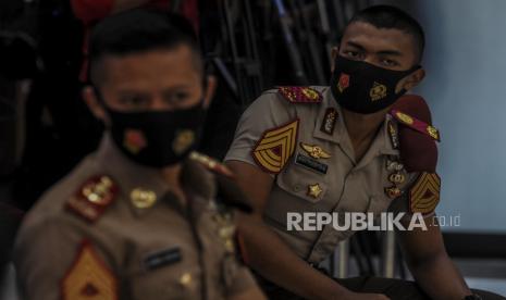 Calon Perwira Remaja (Capaja) Taruna dan Taruni TNI-Polri bersiap mengikuti pembekalan dari Panglima TNI Marsekal Hadi Tjahjanto dan Kapolri Jenderal Idham Azis di Mabes TNI Cilangkap, Jakarta, Rabu (8/7). Pembekalan itu diikuti oleh 750 Capaja Taruna dan Taruni TNI-Polri sebelum dilantik oleh Presiden Joko Widodo pada Selasa (14/7). Republika/Putra M. Akbar