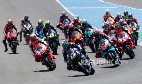 Persaingan di salah satu balapan MotoGP (ilustrasi). Sirkuit Algarve di Portimao, Portugal akan menjadi tuan rumah seri penutup MotoGP musim 2020 pada 22 November. Keputusan ini diumumkan MotoGP pada Senin (10/8.