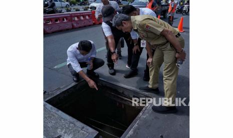 Wakil Wali Kota Bogor, Dedie A. Rachim, bersama sejumlah OPD terkait mengunjungi Kota Semarang untuk mempelajari sistem ducting atau kabel tanam bawah tanah, untuk mengatasi kesemrawutan kabel di Kota Bogor. 