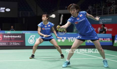 Pemain Jepang Sayaka Hirota, kanan, dan Yuki Fukushima gagal meraih juara di Indonesia Masters 2023 karena kalah pada babak final.