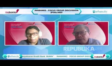 Redaktur Pelaksana Republika, Elba Damhuri dan Ekonom dan Associate Faculty Lembaga Pengembangan Perbankan Indonesia (LPPI) Ryan Kiryanto dalam Inabanks - Focus Group Discussion (FGD) 2023: Penerapan Prinsip Prudential Banking dalam Penyaluaran Kredit Bank BUMN, yang berlangsung secara daring, Senin (27/2/2023). 