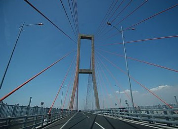 Jembatan Suramadu