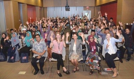 113 santri dari Garut, Jawa Barat berkunjung ke Kedutaan Besar AS di Jakarta, Selasa (9/7).