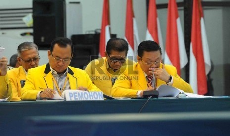 Sidang Mahkamah Partai Golkar di Kantor DPP Partai Golkar, Jakarta, Rabu (11/2).   (Republika/Agung Supriyanto)ng Mahkamah Partai Golkar di Kantor DPP Partai Golkar, Jakarta, Rabu (11/2).   (Republika/Agung Supriyanto)