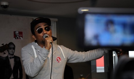   Glenn Fredly saat launching album perdana bertajuk Wangi di Jakarta, Selasa.   (foto : MgROL_34)