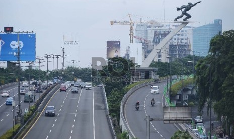 Toll roads (Republika/Raisan Al Farisi)