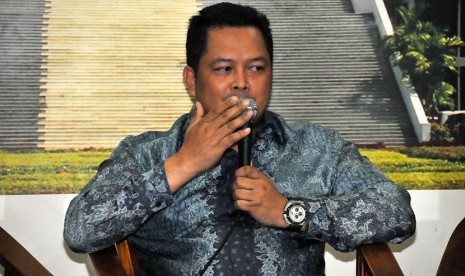 Wakil Ketua MPR Mahyudin saat tampil menjadi narasumber dalam diskusi yang diadakan pengurus wartawan parlemen di press room parlemen, Jakarta, Kamis (19/3).  (foto : dok. MPR RI)