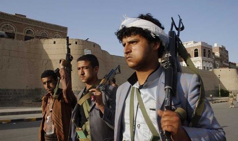 Pemberontak Syiah Houthi di kota Sanaa, Yaman.