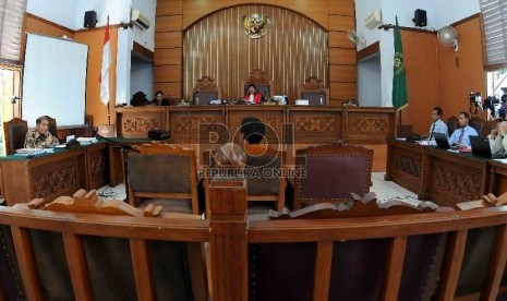 Sidang praperadilan mantan Dirjen Pajak Hadi Poernomo di PN Jakarta Selatan, Jumat (22/5). (Republika/Agung Supriyanto)