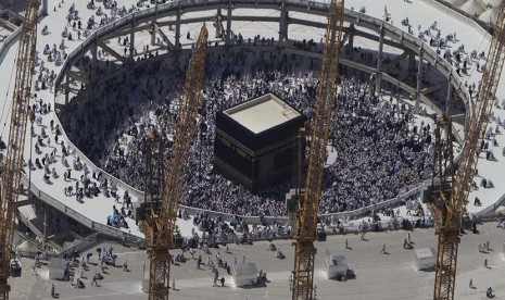 Deretan crane di kawasan Masjidil Haram.