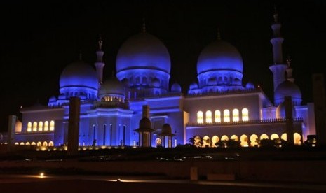 6,6 Juta Pengunjung Datangi Masjid Agung Sheikh Zayed . Masjid Sheikh Zayed di Abu Dhabi.   (AP/Kamran Jebreili)