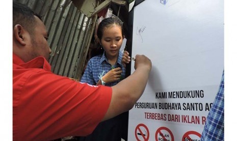  Penandatanganan deklarasi menolak iklan rokok di lingkungan sekolah.