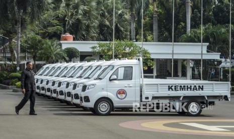 Mobil nasional jangan hanya menjadi komoditas politik saja. Foto mobil pick up Bima 1.3 produksi pabrik mobil Esemka di Sambi, Boyolali, Jawa Tengah, Selasa (24/9/2019). -ilustrasi-