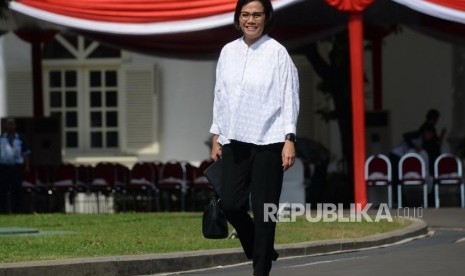 Diundang Ke Istana Kepresidenani. Menteri Keuangan Sri Mulyani tiba di Istana Kepresidenan untuk bertemu Presiden Joko Widodo, Jakarta, Selasa(22/10).