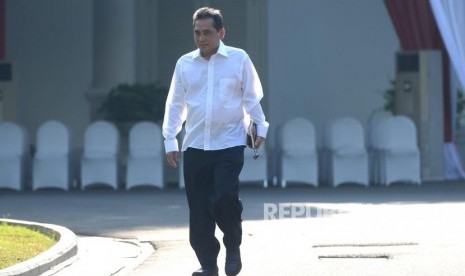 Menteri Perdagangan Agus Suparmanto mengatakan stok bahan pokok mencukupi.