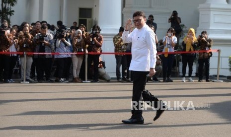 Diundang Ke Istana Kepresidenan. Mantan Menteri Dalam Negeri Tjahjo Kumolo tiba di Istana Kepresidenan untuk bertemu Presiden Joko Widodo, Jakarta, Selasa(22/10).