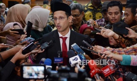 Menteri Pendidikan dan Kebudayaan Nadiem Anwar Makarim saat acara lepas jabatan Kemendikbud di Garaha Utama Kantor Kementerian Pendidikan dan Kebudayaan, Jalan Sudirman, Jakarta, Rabu (23/10/2019).