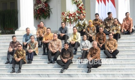 Pelantikan Kabinet Indonesia Maju. Jajaran Kabinet Indonesia Maju mengikuti acara perkenalan bersama Presiden Joko Widodo di Istana Negara, Jakarta, Rabu (23/10).