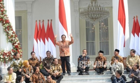 Pelantikan Kabinet Indonesia Maju. Jajaran Kabinet Indonesia Maju mengikuti acara perkenalan bersama Presiden Joko Widodo di Istana Negara, Jakarta, Rabu (23/10).