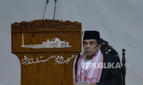 Menteri Agama Fachrul Razi menjadi khatib shalat jumat di Masjid Istiqlal, Jakarta, Jumat (1/11).