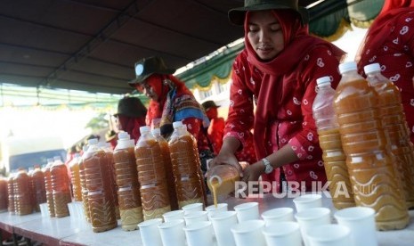 Permintaan jamu tradisional dari bahan baku rempah-rempah dan empon-empon di industri rumah tangga Kota Madiun, Jawa Timur, meningkat (Foto: ilustrasi jamu kemasan)