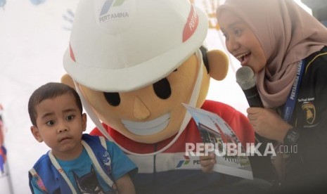 Anak pengidap kanker mengikuti kegiatan di Yayasan Kasih Anak Kanker Indonesia (YKAKI). Sebanyak 80 persen dari anak penderita kanker tinggal di negara miskin dan berkembang, termasuk Indonesia. 