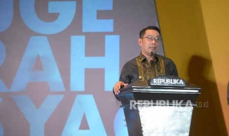 Gubernur Jawa Barat Ridwan Kamil menyampaikan sambutan pada malam Anugerah Syariah Republika 2019 di Hotel JW Mariott Jakarta, Selasa (19/11).