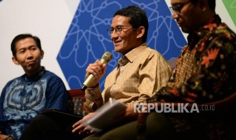 Pengusaha Sandiaga Uno menjadi narasumber talkshow dalam acara Indonesia Islamic Microfinace Leaders Forum di Jakarta,Rabu (20/11).