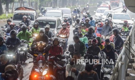 Suasana di bawah jalan layang di kawasan Pasar Minggu, Jakarta (ilustrasi)