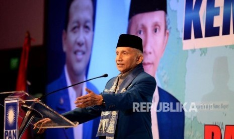 Ketua Majelis Kehormatan PAN Amien Rais memberikan sambutan pada acara pembukaan Rakernas V PAN di Jakarta, Sabtu (7/12).(Republika/Prayogi)