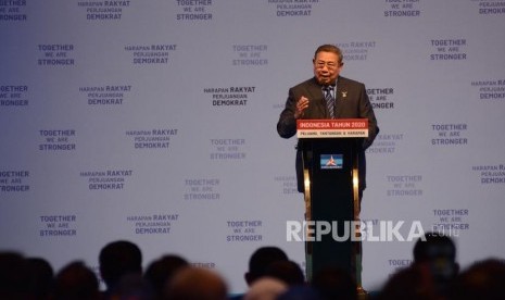 Ketua Umum Partai Demokrat Susilo Bambang Yudhoyono menyampaikan pidato politik di Jakarta Convention Center, Jakarta, Rabu (11/12).