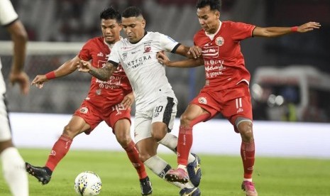 Persija saat menghadapi Madura United dalam pertandingan Liga 1 2019 di Stadion Utama Gelora Bung Karno, Senayan, Jakarta.