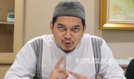 Ustaz Cholidi Asadil Alam