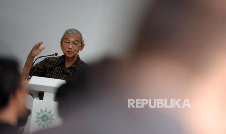 Ketua Pimpinan Pusat Muhammadiyah Busyro Muqoddas, menilai pemberlakuan omnibus law kesehatan disebut tanpa libatkan peran masyarakat  