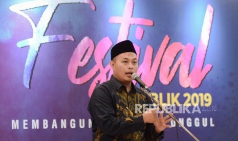 Pengasuh Mahad Askar Kauny Ustadz Ahmad Winardi menyampaikan materi saat Workhshop Menghafal Al-Quran Semudah Tersenyum pada gelaran Festival Republik di Masjid Agung At-Tin, Taman Mini Indonesia Indah (TMII), Jakarta, Senin (30/12).