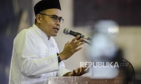 Pemimpin Redaksi Republika Irfan Junaidi memberikan sambutan saat acara Festival Republik dan Dzikir Nasional 2019 di Masjid Agung At- Tin, Jakarta, Selasa (31/12).