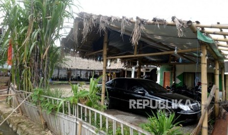 Kontrakan Raja Kerajaan Agung Sejagad. Kondisi rumah kontrakan Raja Kerajaan Agung Sejagad, Totok Santosa di Godean, Yogyakarta, Rabu (15/1).