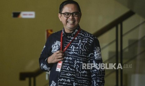 Komisioner KPU Viryan Azis membantah kabar data DPT KPU diretas.