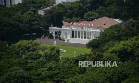 Lanskap Istana Presiden dilihat dari Menara Monumen Nasional, Jakarta, Rabu (29/1).