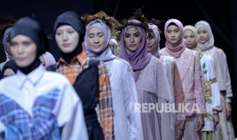 Tren hijab 2021 diprediksi masih mengarah ke warna pastel (Foto: ilustrasi)