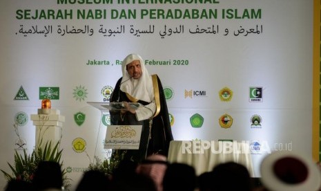 Sekjen Liga Dunia Islam Muhammad bin Abdul Karim Al Issa mendapat hujatan dari oknum penyiar Aljazeera.