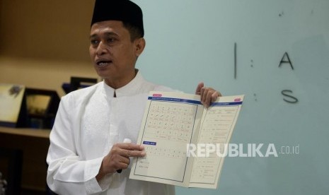 Ustaz Achmad Farid Hasan memberikan pejelasan mengenai metode 30 menit lancar baca Al-quran di Kantor Republika, Jakarta, Sabtu (29/2).