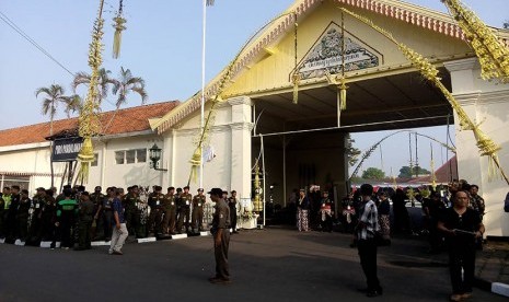  Janur kuning memenuhi halaman Puro Pakualaman, Yogyakarta Kamis (7/1).