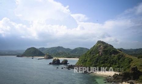 Pemandangan di kawasan Pantai Seger, Mandalika, Lombok.  (Republika/Wihdan Hidayat)