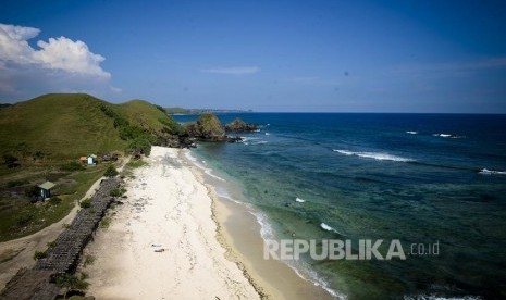 Pemandangan di kawasan Pantai Seger, Mandalika, Lombok.  (Republika/Wihdan Hidayat)