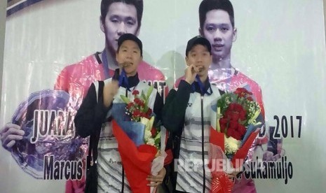 Juara ganda putra All England 2017 Marcus Fernaldi Gideon dan Kevin Sanjaya Sukamuljo tiba di Bandara Soekarno Hatta, Selasa (14/3).