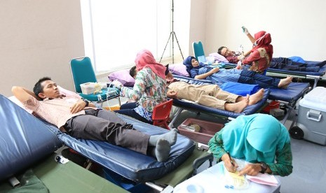 Korindo Grup bekerja sama dengan Palang Merah Indonesia (PMI) Jakarta Utara menggelar aksi donor darah bagi karyawan dan masyarakat umum pada Jumat (12/5). 